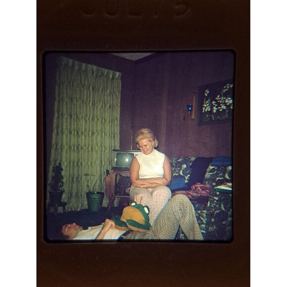 Vintage Family Vacation Slides 31 From 1973-1975 Christmas Lion Country Beach - Picture 10 of 16